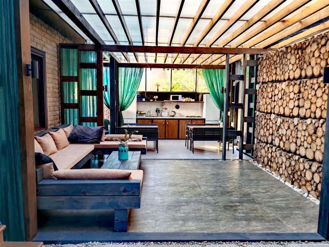 Дом на улице Леселидзе 15